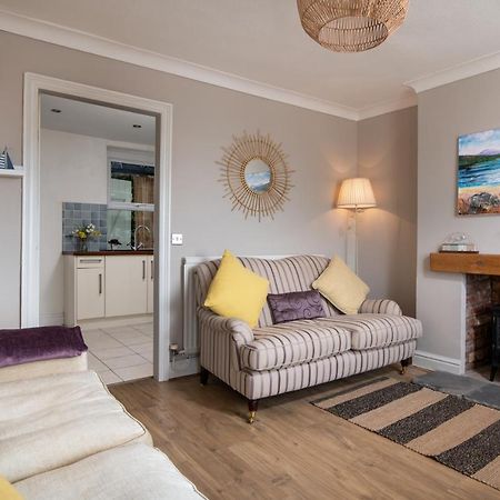 Villa Windy Ridge Terrace With Beautiful Sea Views, North Wales Coast Old Colwyn Exterior foto