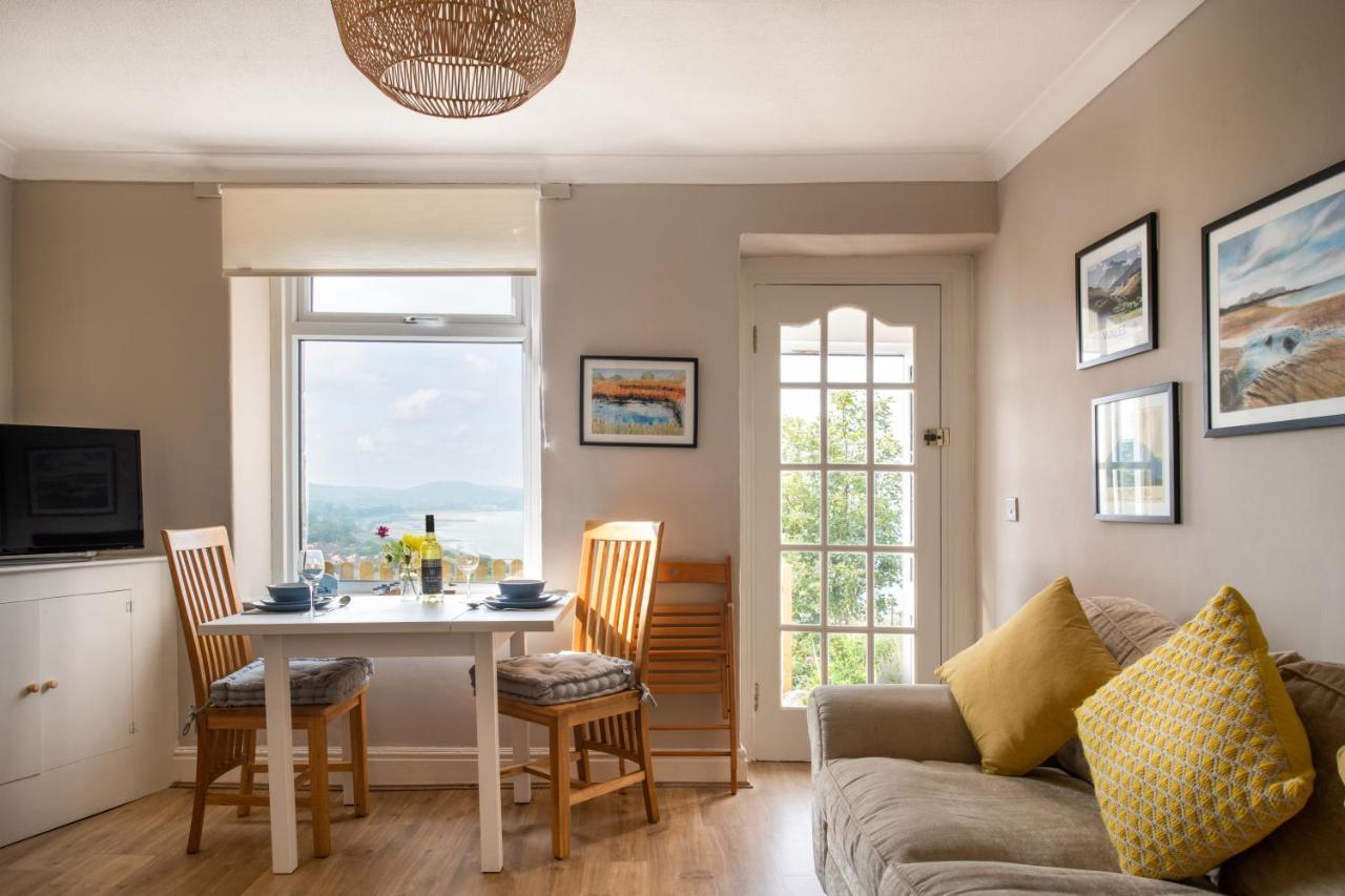 Villa Windy Ridge Terrace With Beautiful Sea Views, North Wales Coast Old Colwyn Exterior foto