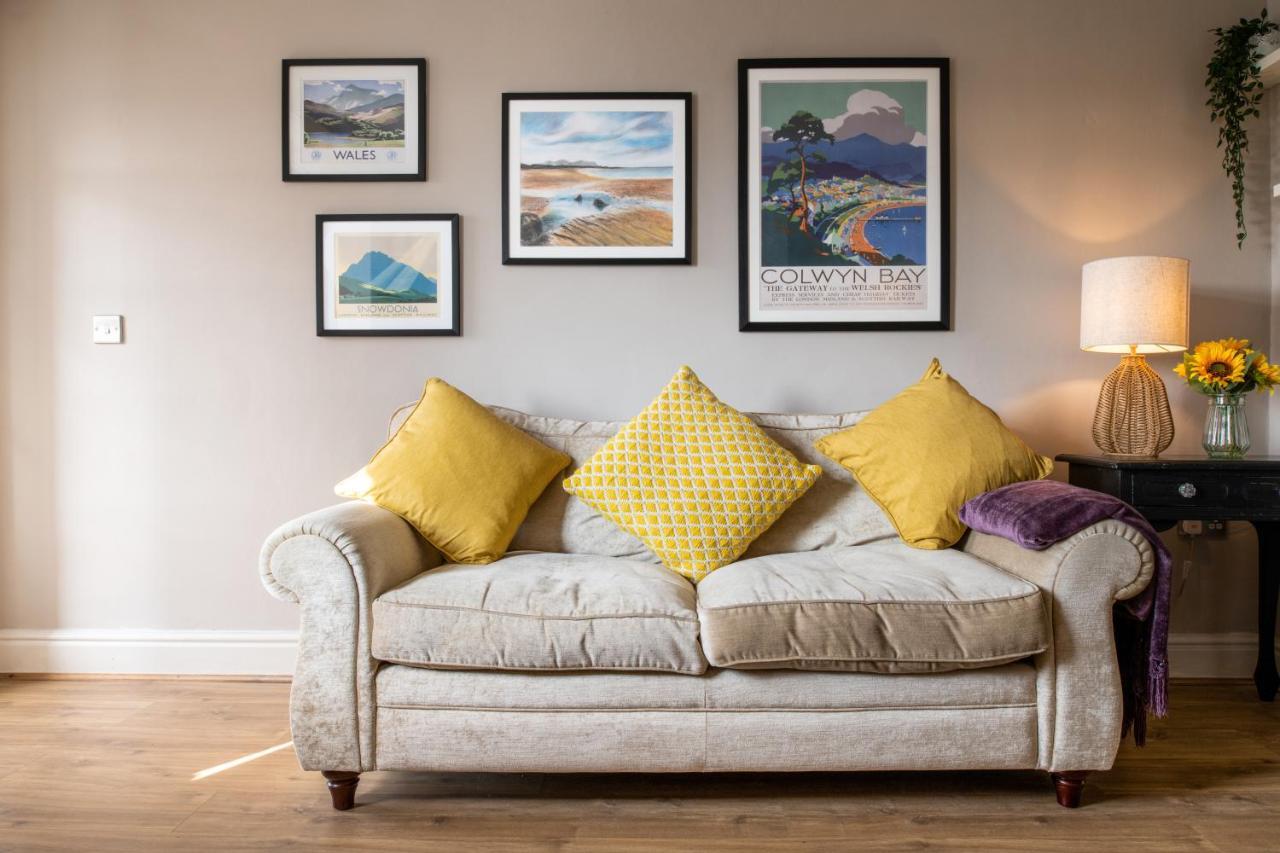 Villa Windy Ridge Terrace With Beautiful Sea Views, North Wales Coast Old Colwyn Exterior foto
